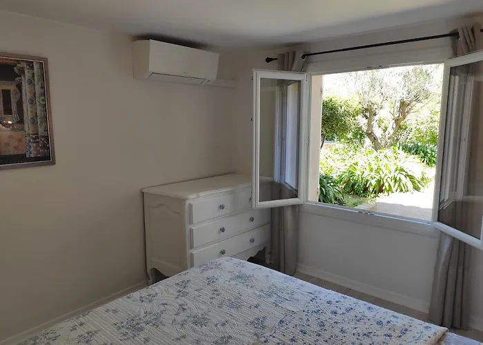 Magnifique Rez De Jardin Tropezien Saint-Tropez