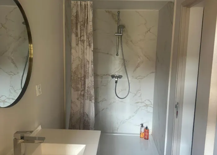 Magnifique Rez De Jardin Tropézien Appartement *